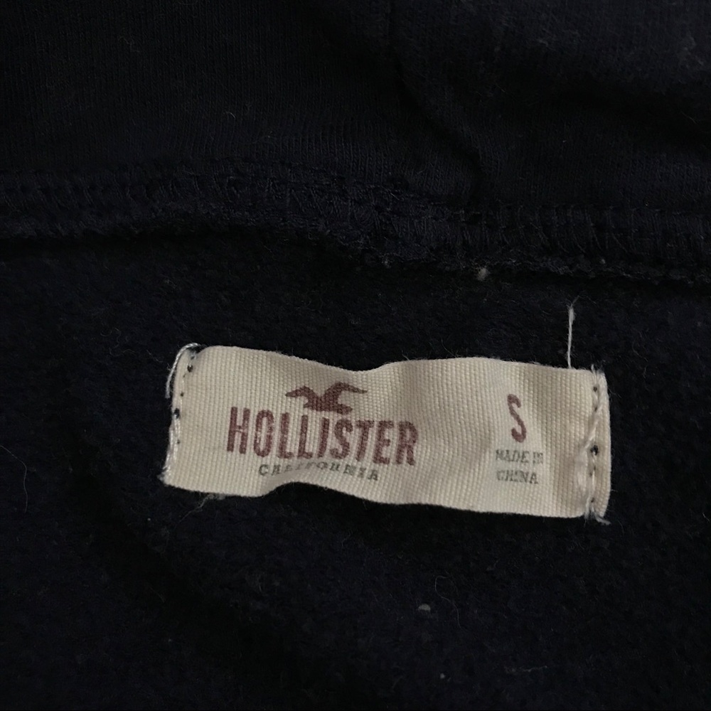✨ HOLLISTER HOODIE ✨ - Picture 2 of 3